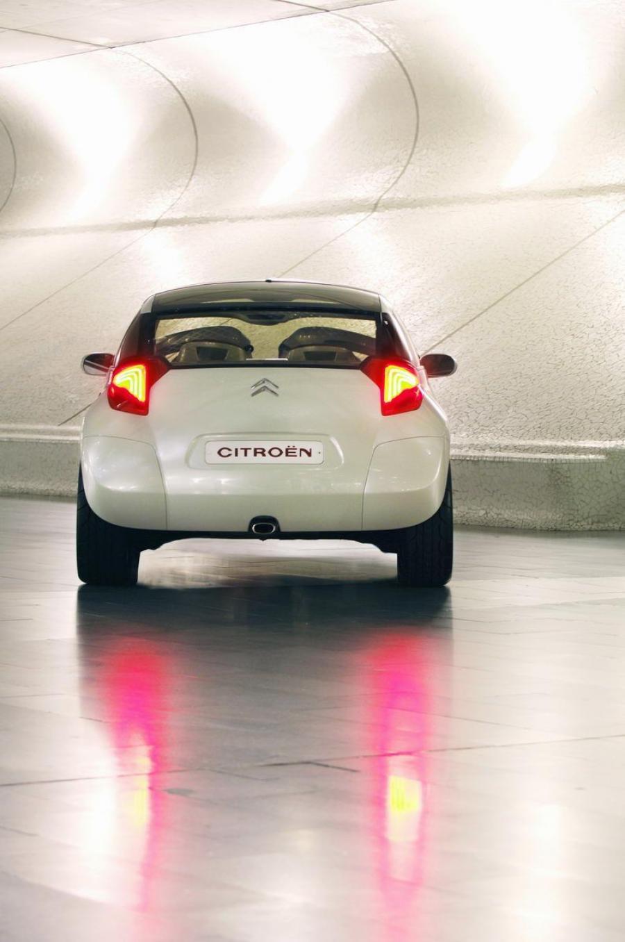  Citroen C-AirPlay Concept 2005 года  (фото 86 из 100)